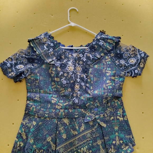 Cambodia out fit - Picture 4 of 4